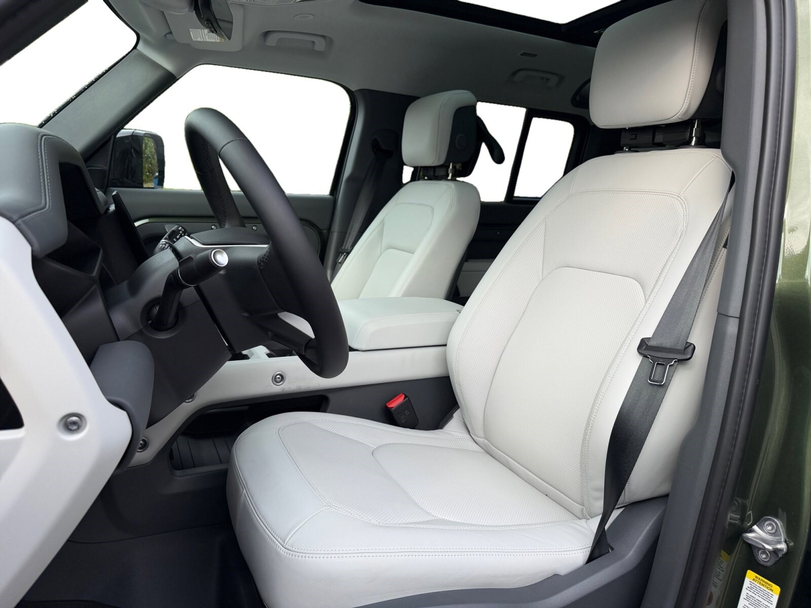 2026 Land Rover Defender X-Dynamic SE - Photo 10