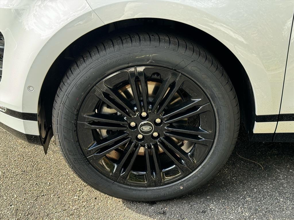 New 2026 Land Rover Range Rover Evoque Dynamic SE SUV