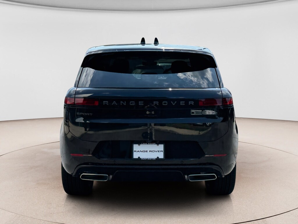 New 2026 Land Rover Range Rover Sport Dynamic SE SUV