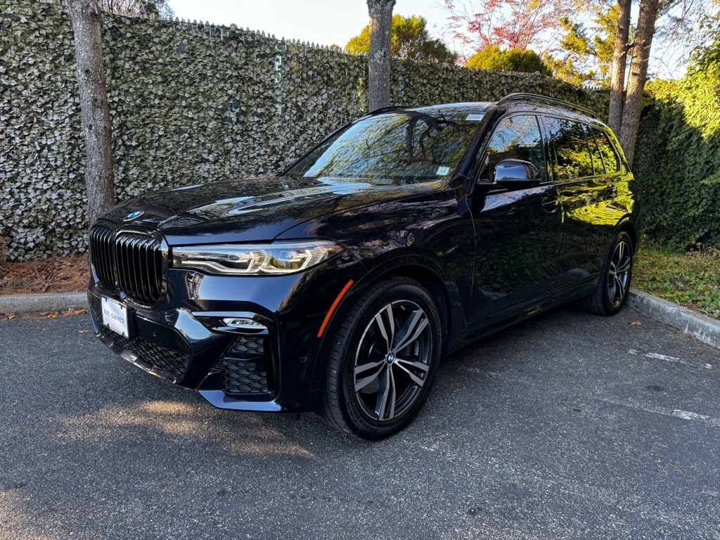 2022 BMW X7 40i's photo