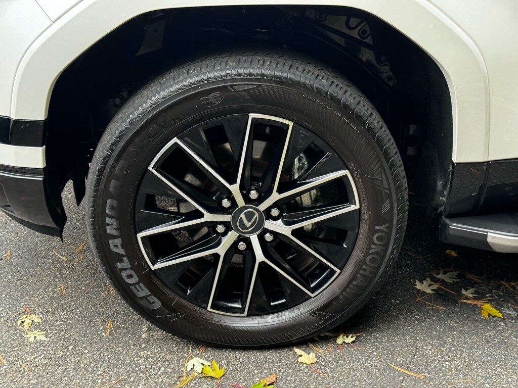 2024 Lexus GX 550 photo 2