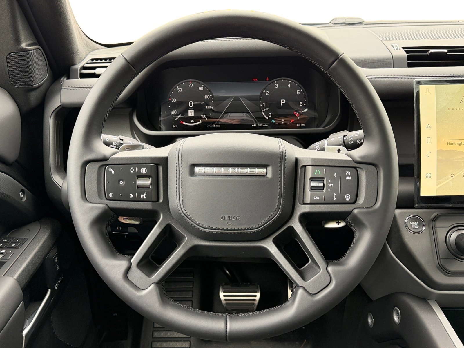 2026 Land Rover Defender V8 - Photo 11