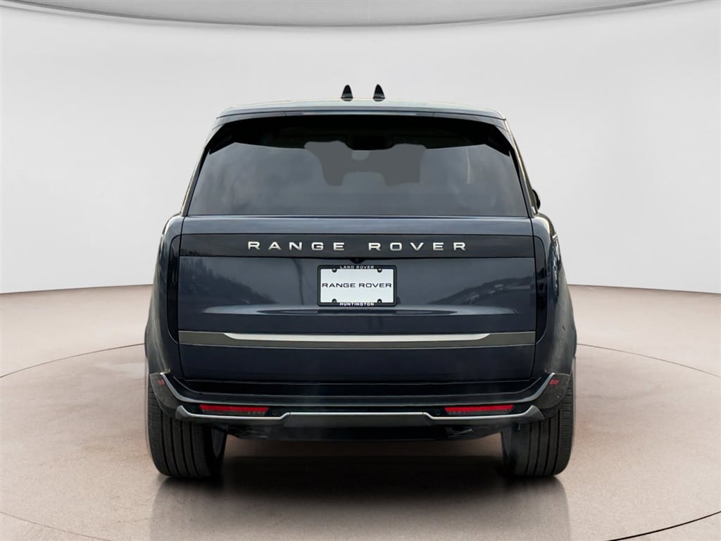 New 2026 Land Rover Range Rover SE SUV