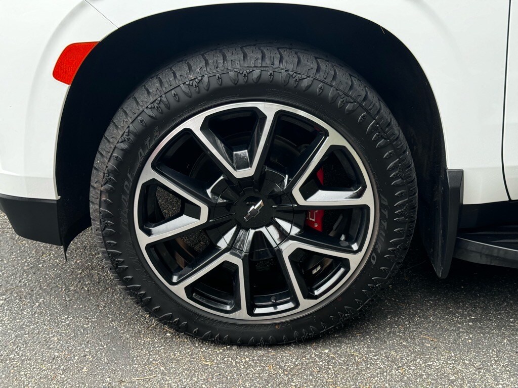 2023 Chevrolet Tahoe RST photo 2