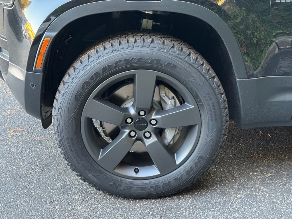 New 2026 Land Rover Defender 110 S 300PS SUV