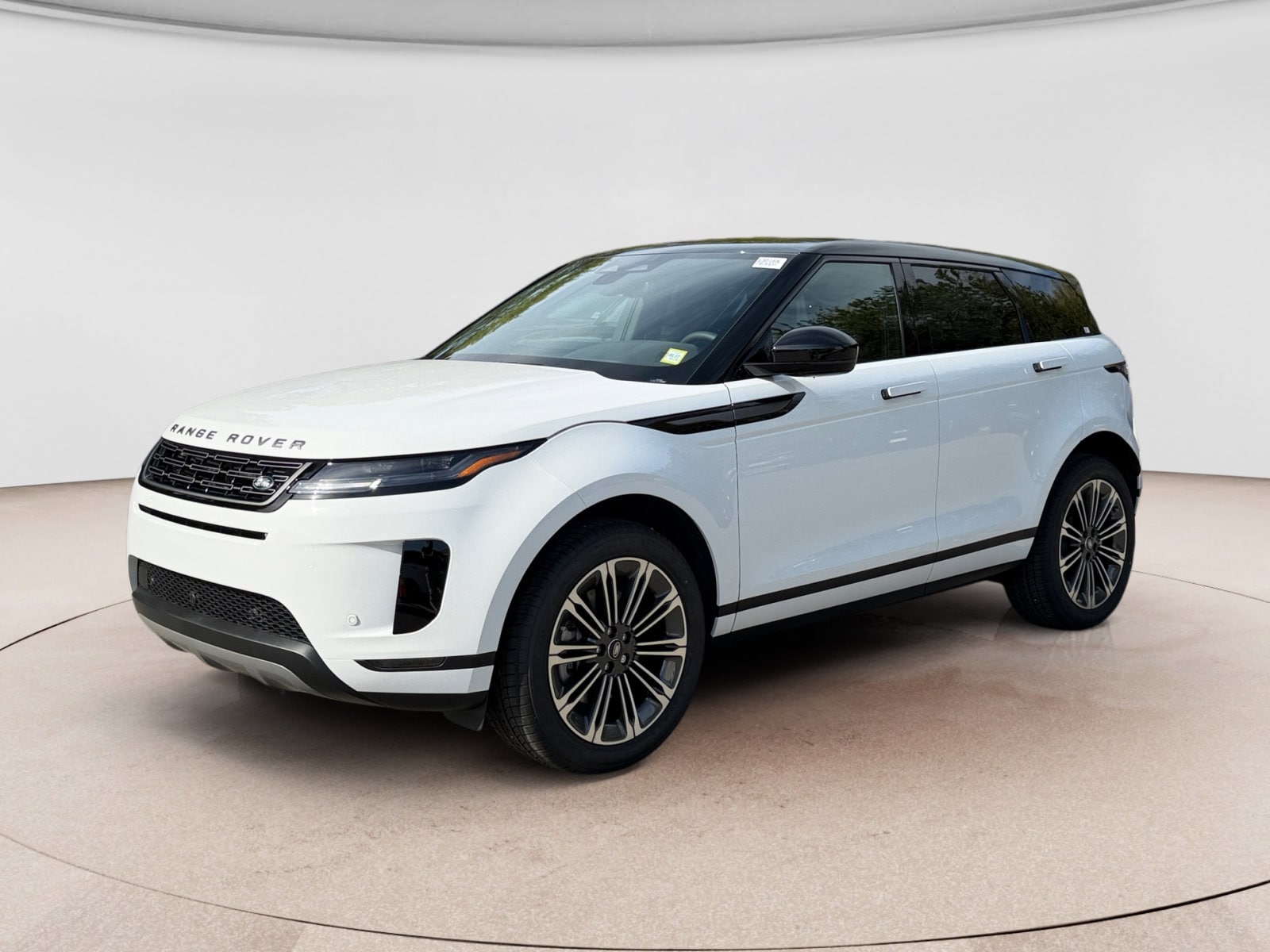 2026 Land Rover Range Rover Evoque S's photo