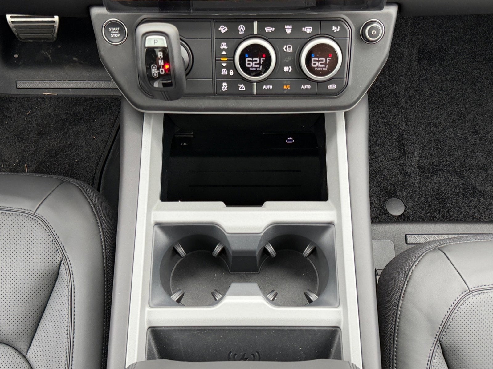 2026 Land Rover Defender V8 - Photo 15