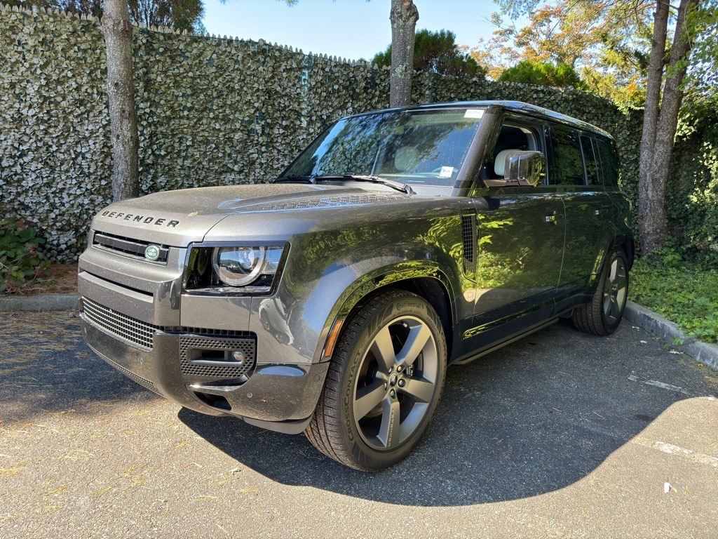 New 2025 Land Rover Defender 110 V8 SUV