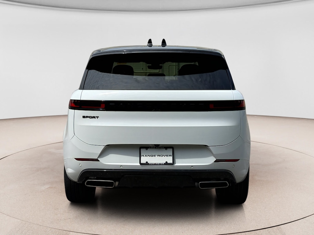 New 2026 Land Rover Range Rover Sport Dynamic SE SUV