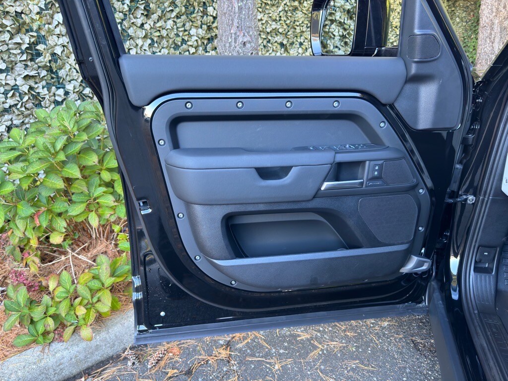 New 2026 Land Rover Defender 110 S 300PS SUV