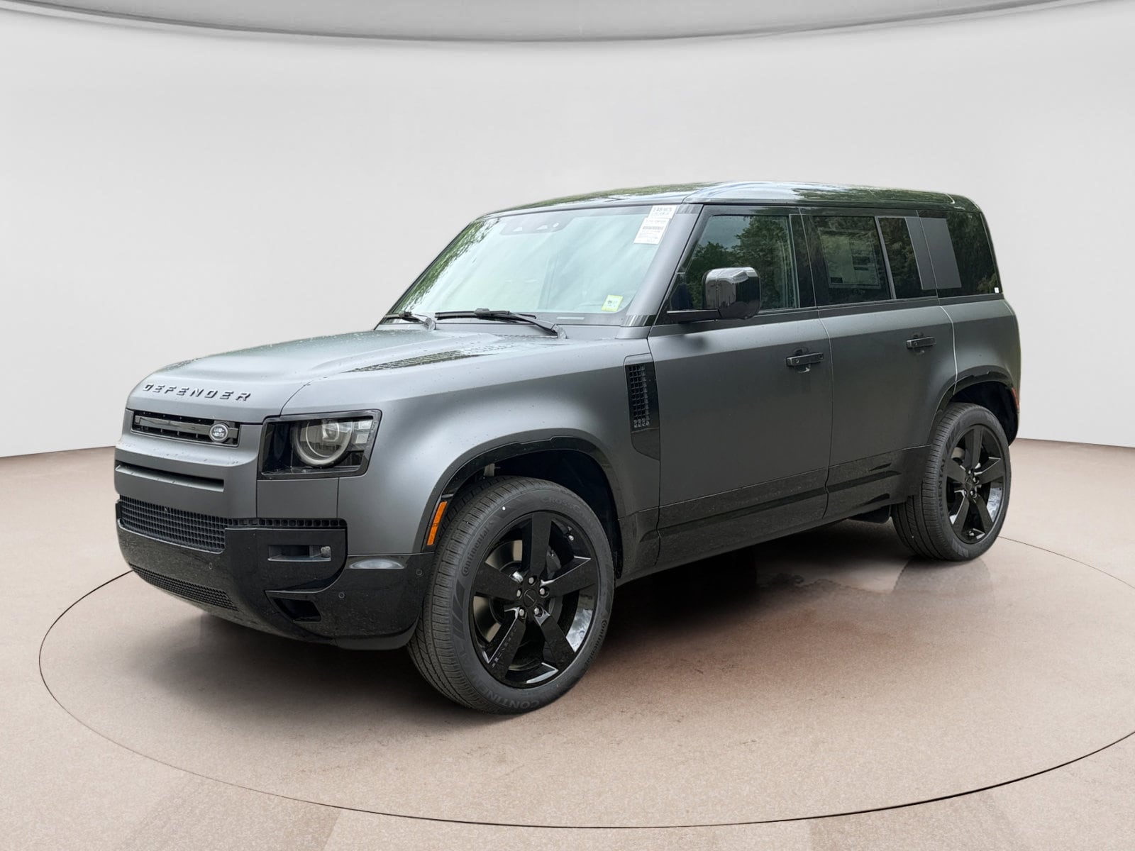2026 Land Rover Defender 110 X-Dynamic SE P500's photo