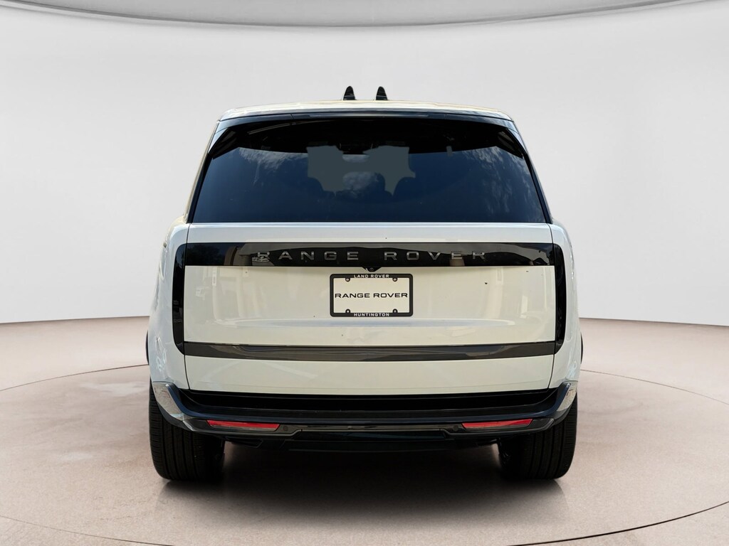New 2026 Land Rover Range Rover SE SUV