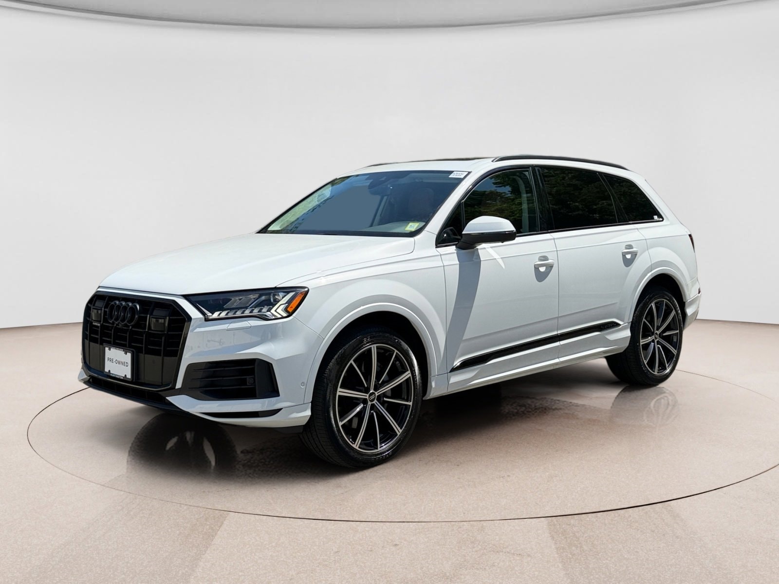 2023 Audi Q7 55 Premium Plus quattro Tiptronic's photo
