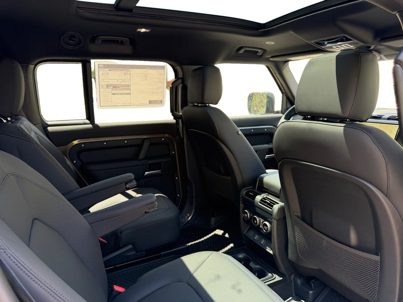2026 Land Rover Defender X-Dynamic SE - Photo 20