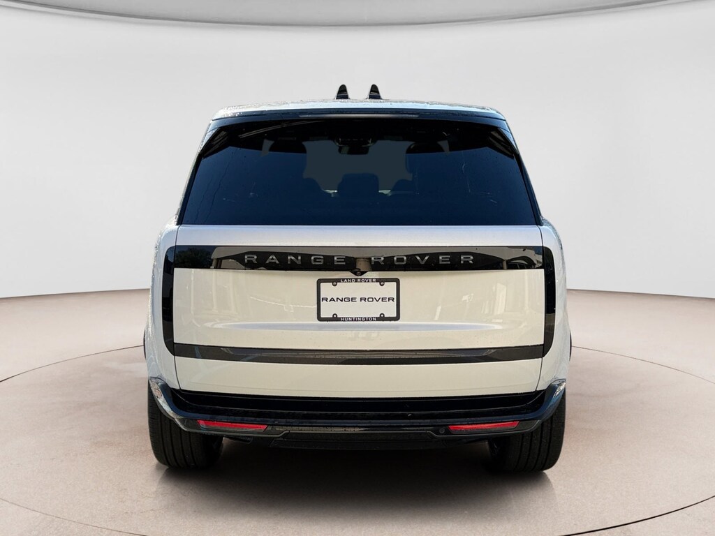 New 2026 Land Rover Range Rover SE SUV