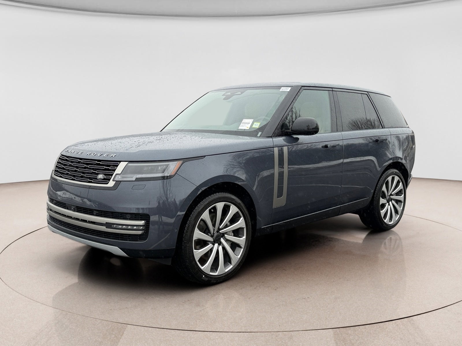 2026 Land Rover Range Rover 4.4 SE SWB's photo