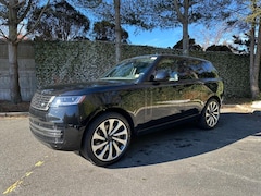 2026 Land Rover Range Rover SE SUV