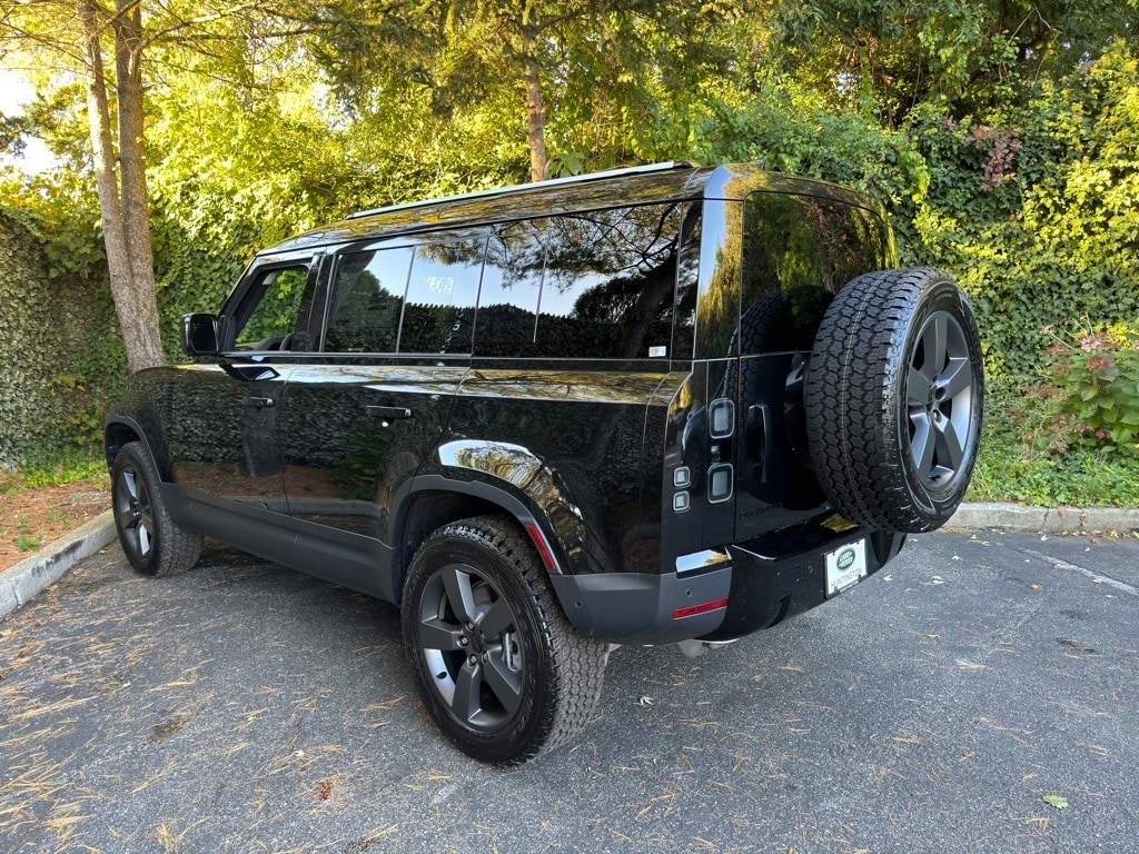 New 2026 Land Rover Defender 110 S 300PS SUV