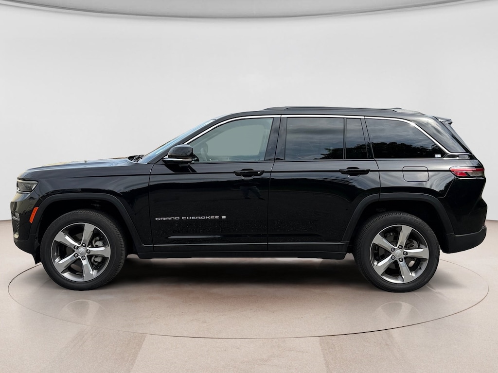 Used 2025 Jeep Grand Cherokee Limited SUV