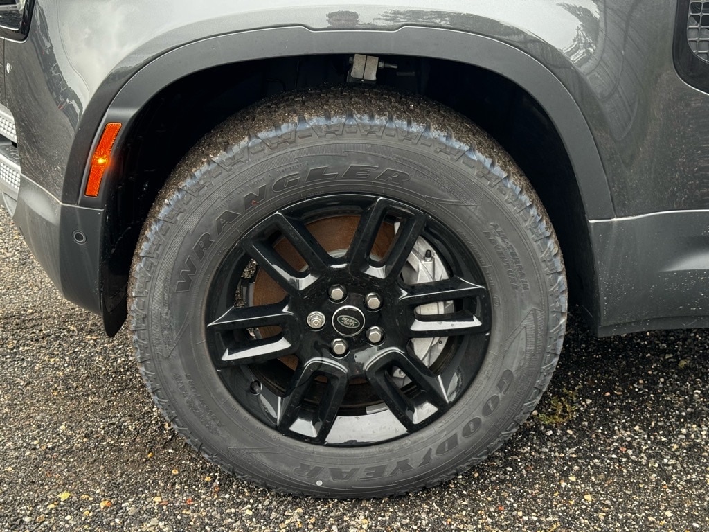 New 2025 Land Rover Defender 110 S SUV