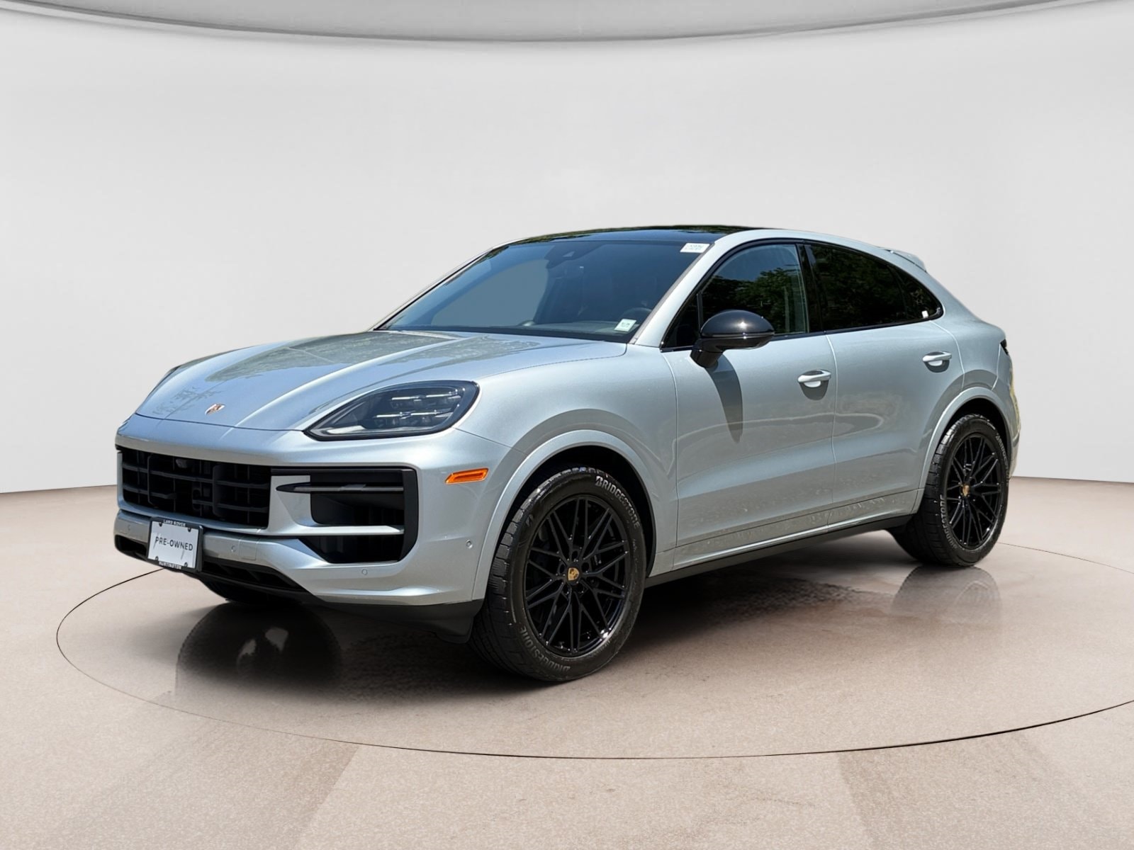 2024 Porsche Cayenne -'s photo