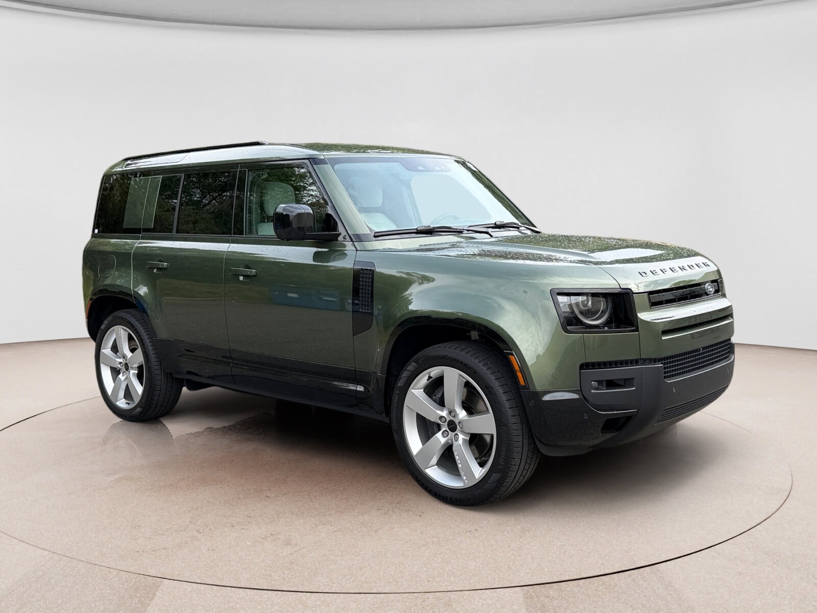 2026 Land Rover Defender X-Dynamic SE - Photo 7