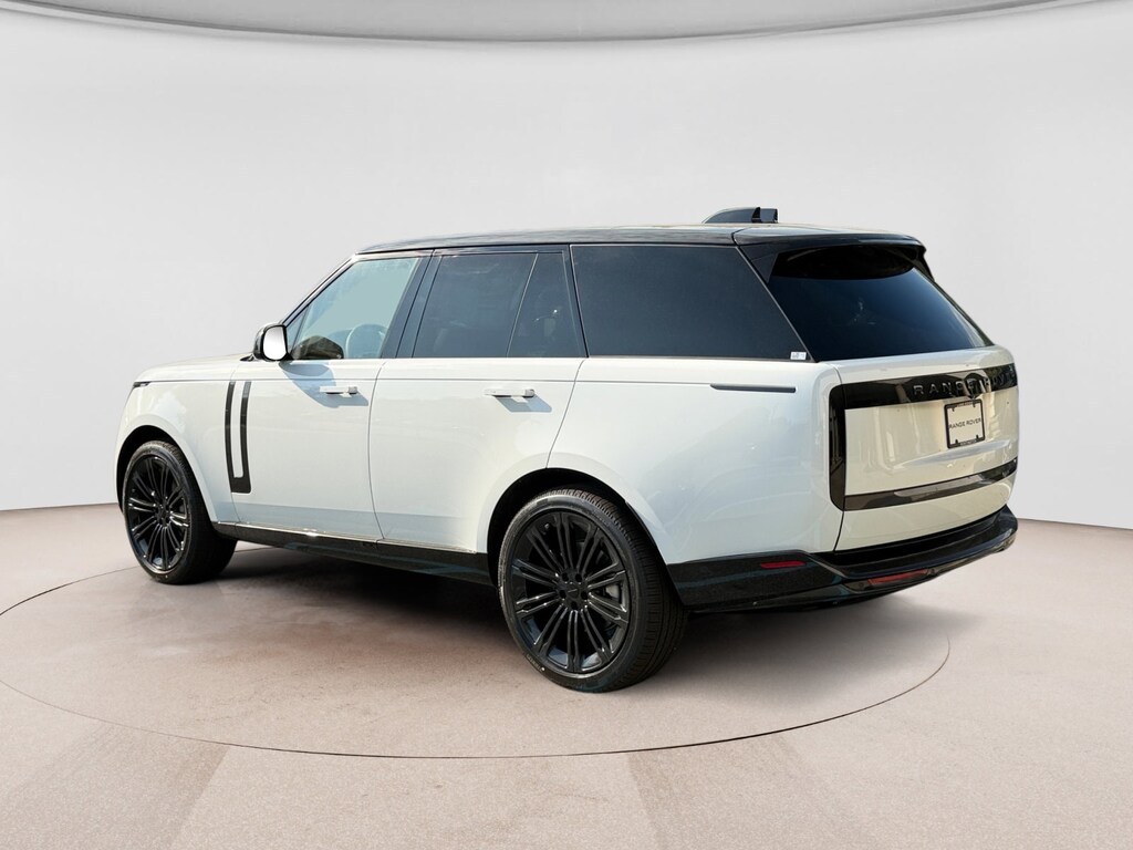 New 2026 Land Rover Range Rover SE SUV