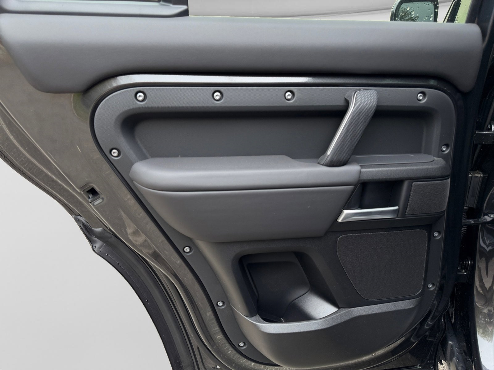 2026 Land Rover Defender V8 - Photo 17