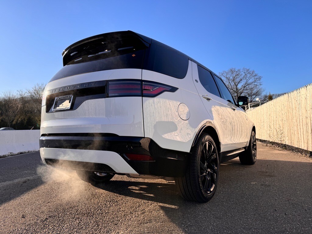 2025 Land Rover Discovery SE photo 3