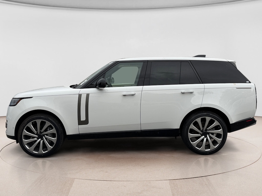 New 2026 Land Rover Range Rover SE SUV