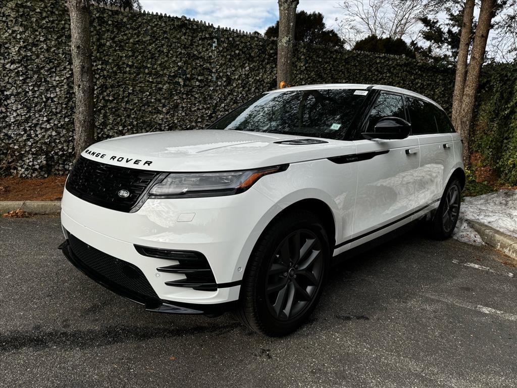 2026 Land Rover Range Rover Velar Dynamic SE's photo