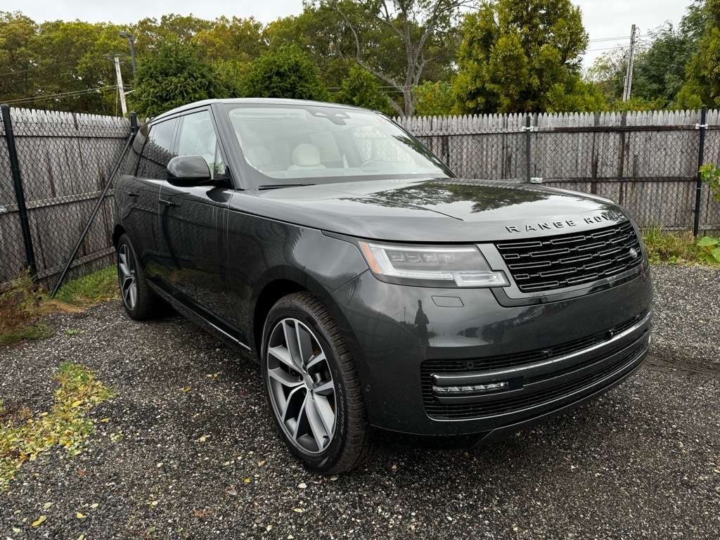 New 2025 Land Rover Range Rover SE 550PS SUV
