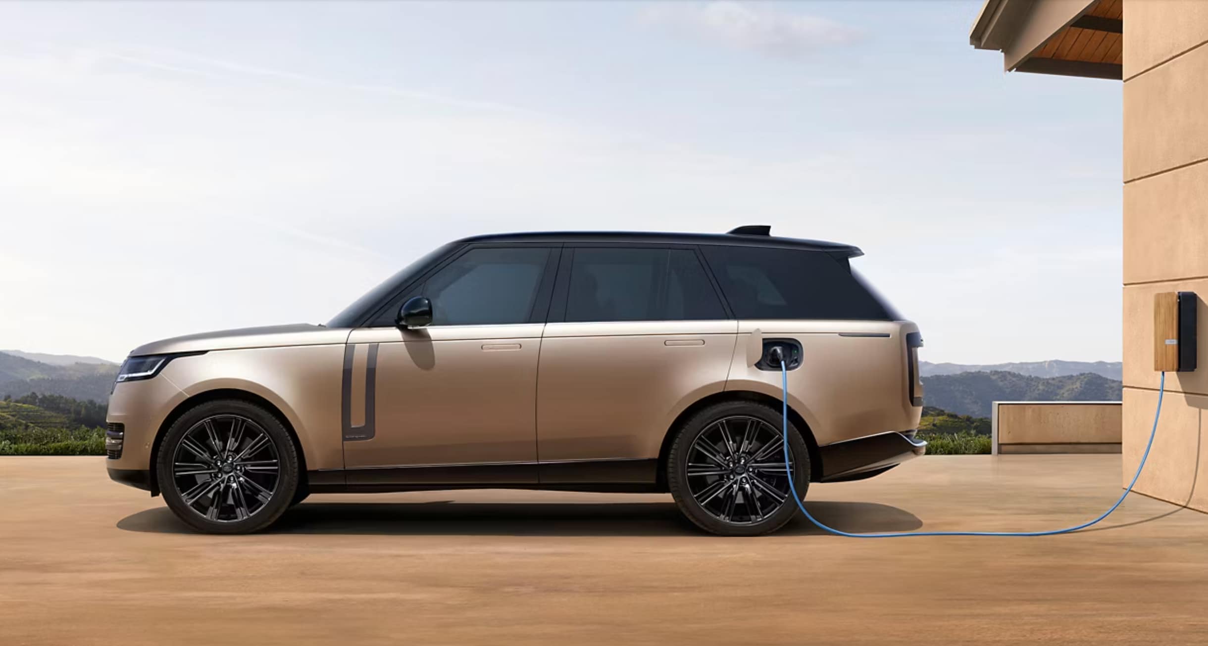 The new extended range plug-in electric hybrid (PHEV) Range Rover