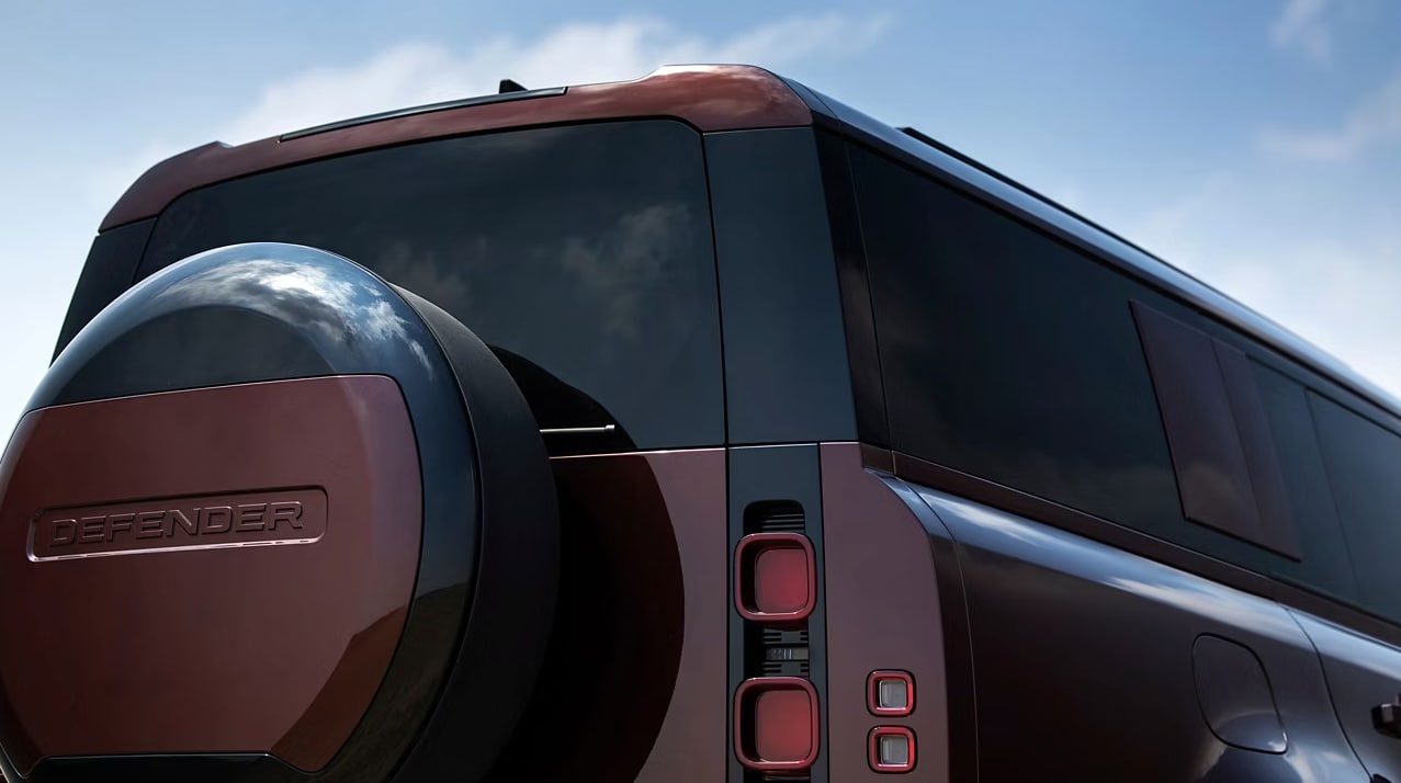 Rear view of the 2025 Defender 130 SUV