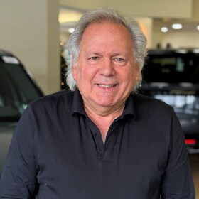 Staff member Steve Goldsmith from ID_bd87acc2d449