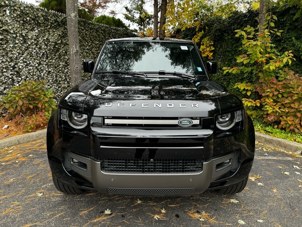 New 2025 Land Rover Defender 110 X-Dynamic SE SUV