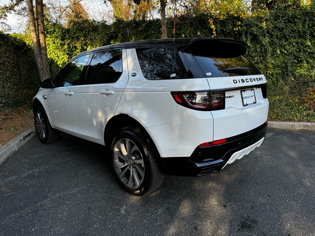 New 2025 Land Rover Discovery Sport Dynamic SE SUV SWB
