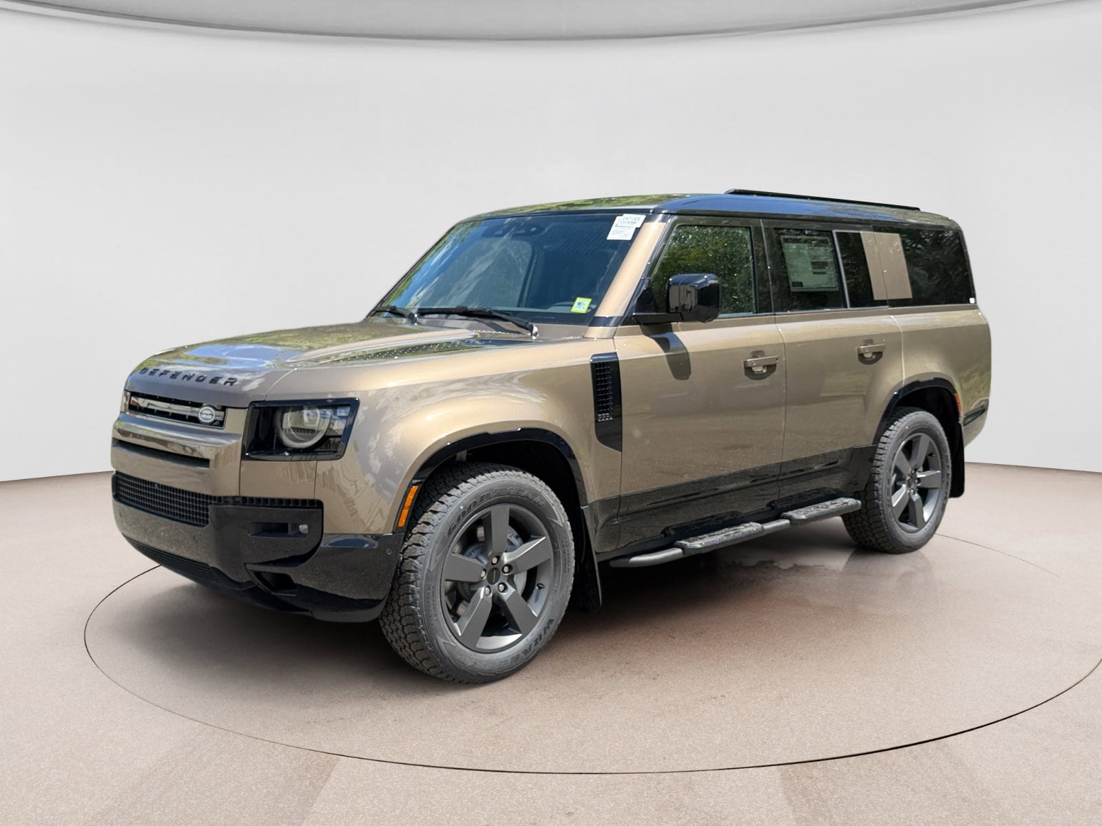 2026 Land Rover Defender 130 X-Dynamic SE P400's photo