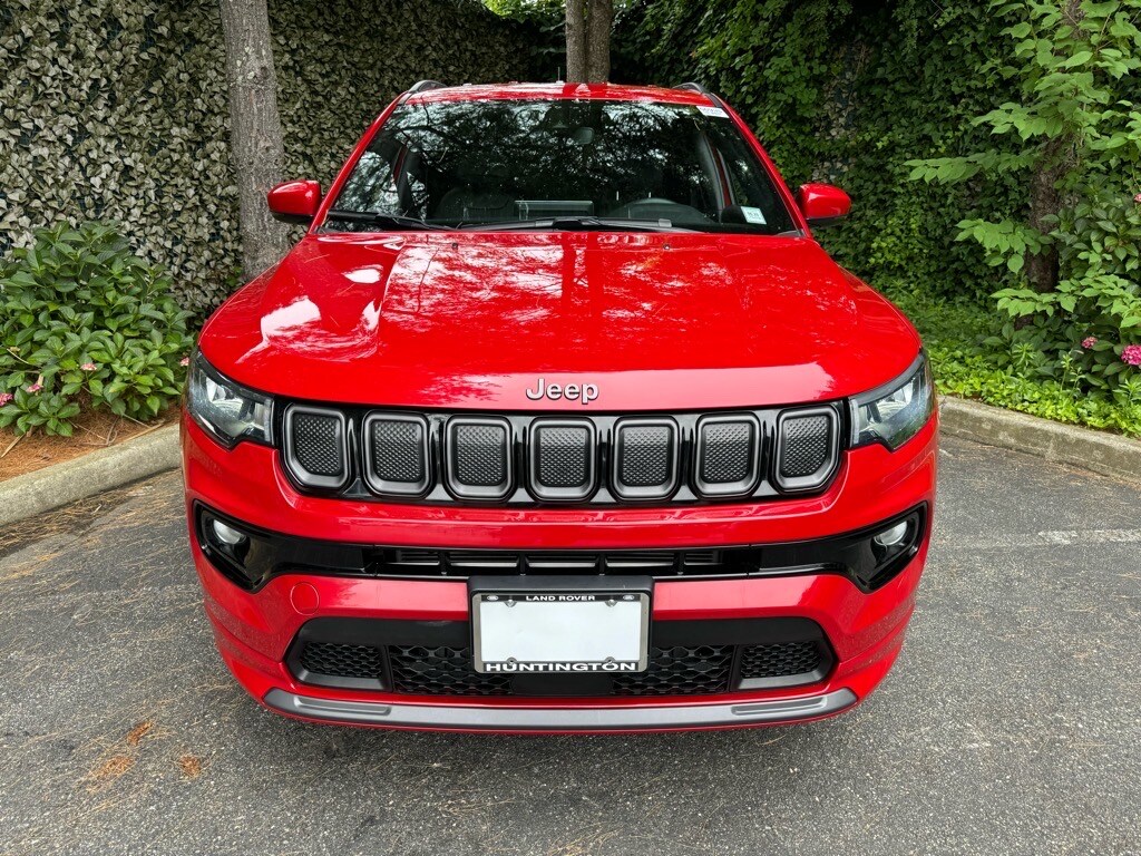 2022 Jeep Compass Limited photo 2