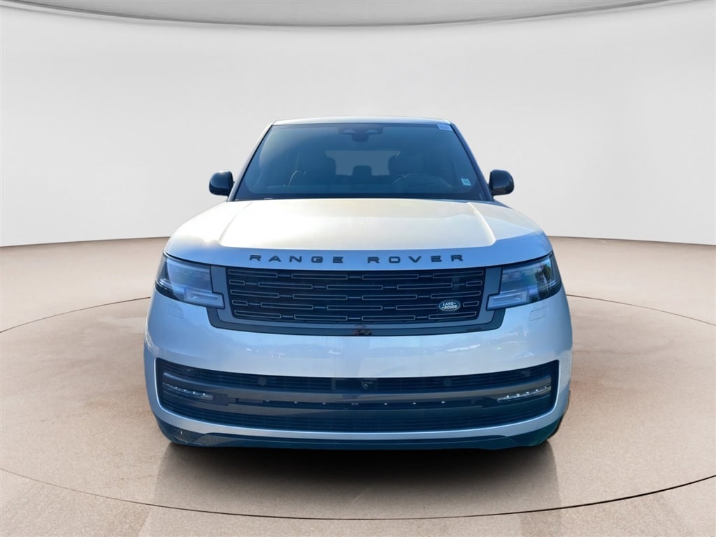 New 2025 Land Rover Range Rover SE SUV