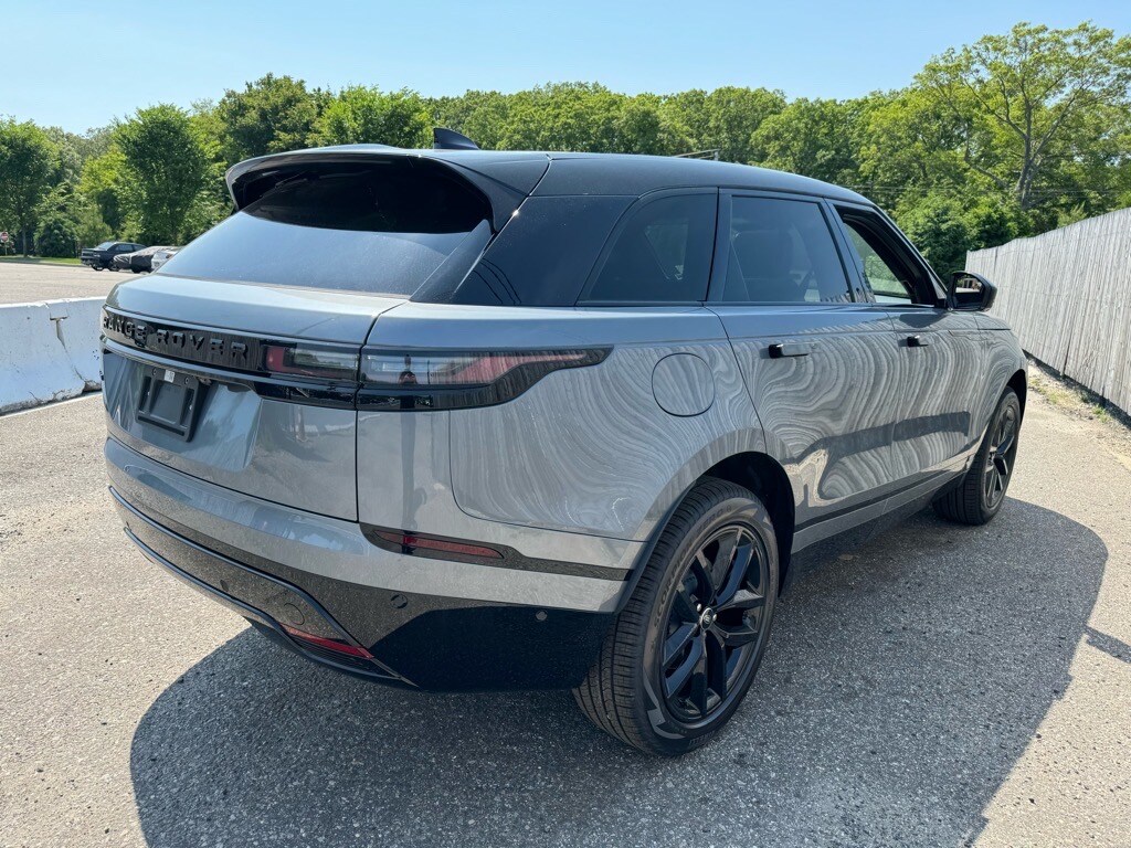 2026 Land Rover Range Rover Velar SE photo 2