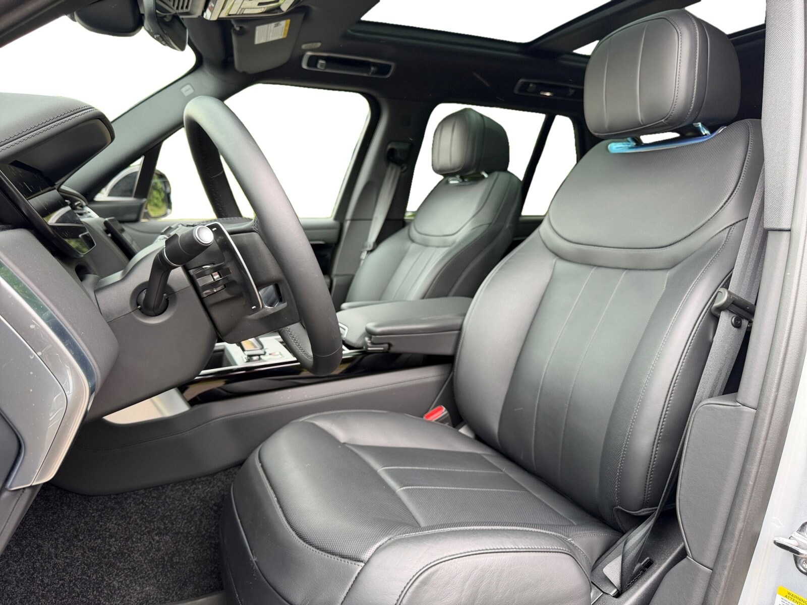 2025 Land Rover Range Rover SE - Photo 10