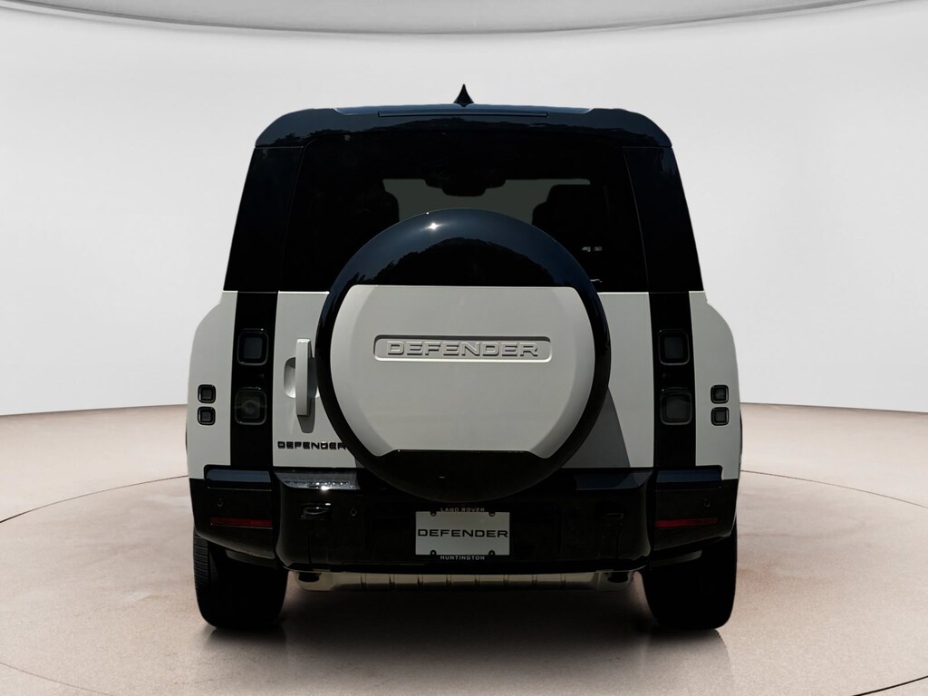 New 2026 Land Rover Defender 130 X-Dynamic SE SUV
