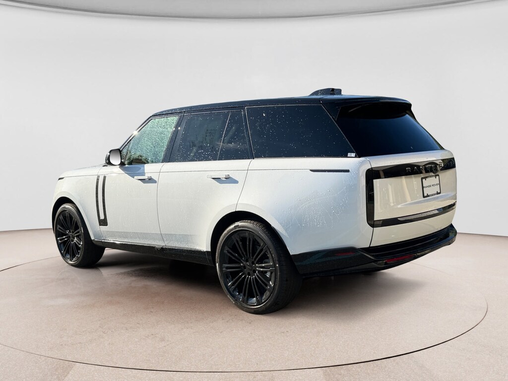New 2026 Land Rover Range Rover SE SUV