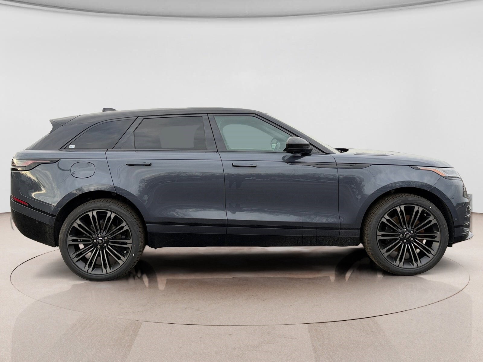 2026 Land Rover Range Rover Velar Dynamic SE - Photo 6