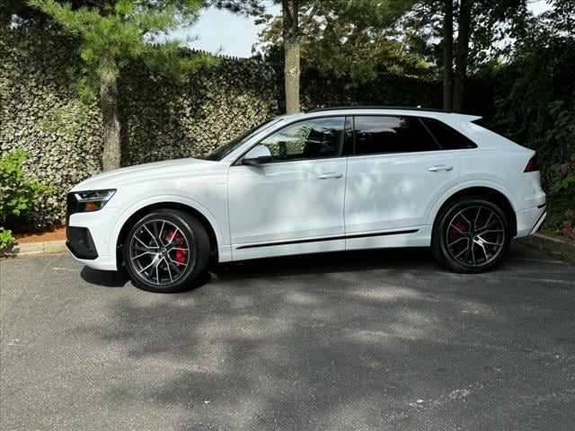 Used 2022 Audi Q8 Premium Plus with VIN WA1EVBF15ND021729 for sale in Huntington, NY