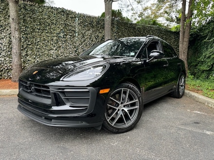 2024 Porsche Macan SUV