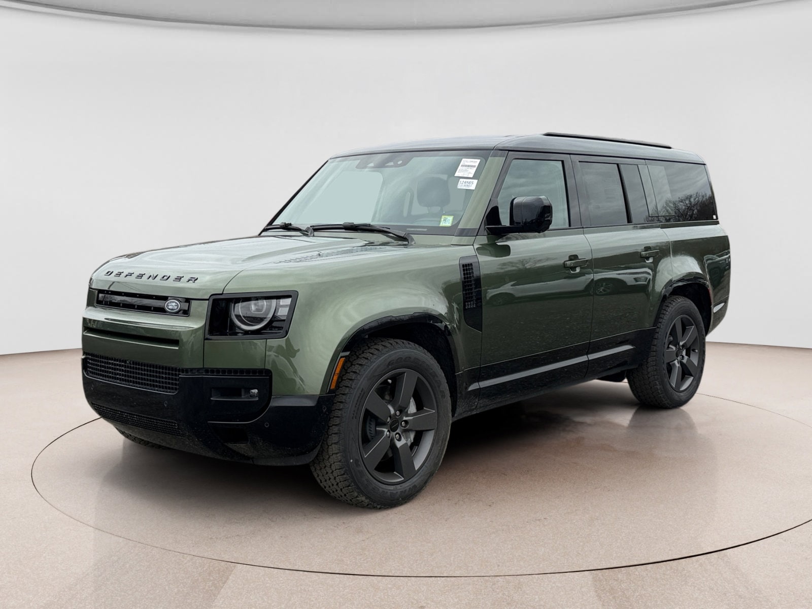 2026 Land Rover Defender 130 X-Dynamic SE P400's photo