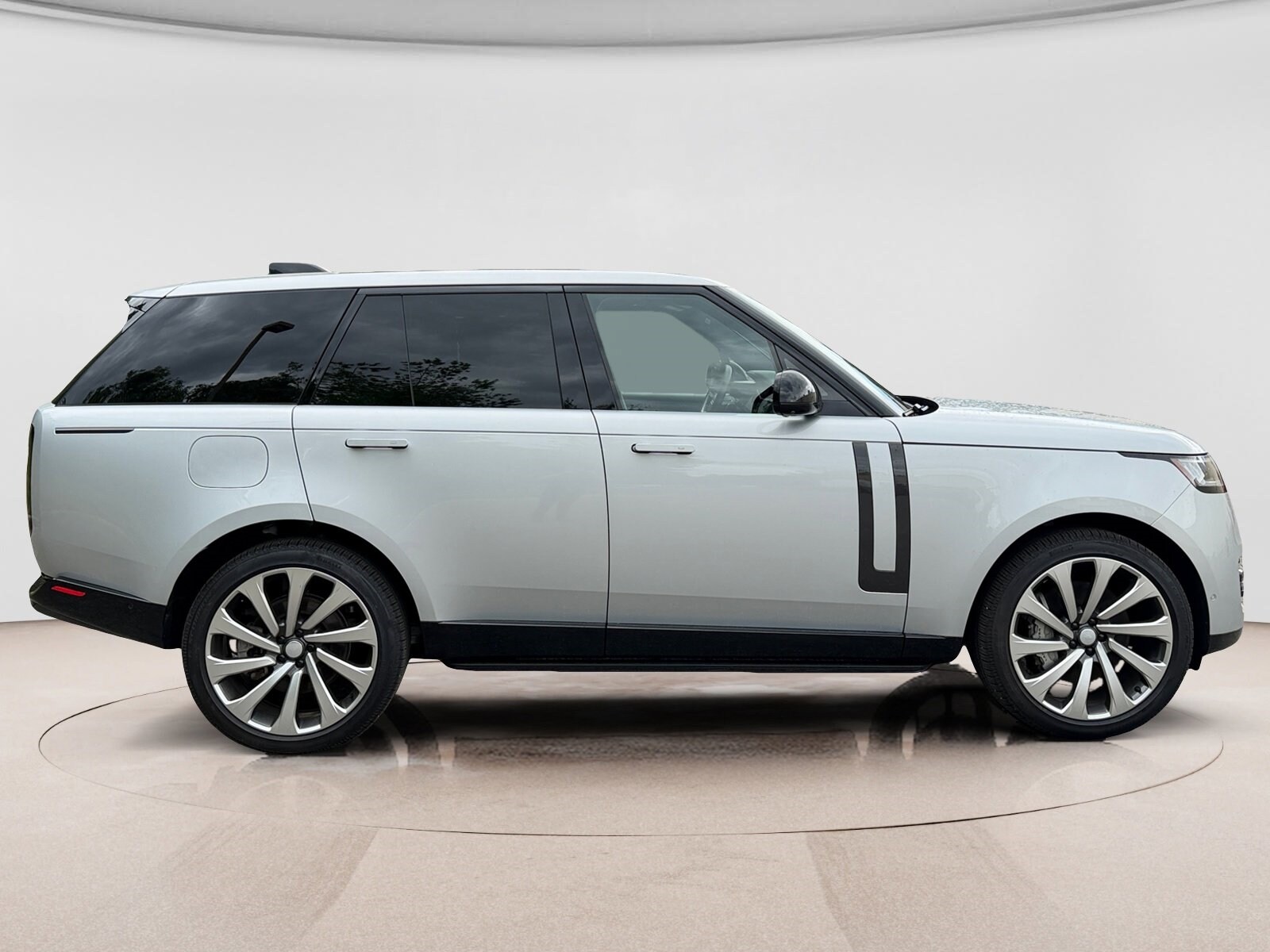 2025 Land Rover Range Rover SE - Photo 6