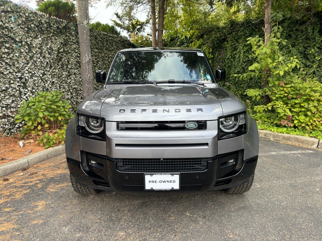 2024 Land Rover Defender 110 X-Dynamic SE photo 2